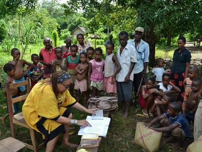 Distribution de riz aux familles indigent