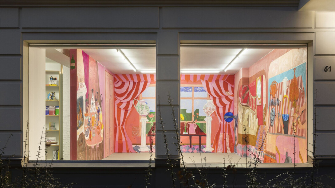 Johanna Dumet, Intérieur rose, photo by Andrea Rossetti. Courtesy of Mehdi Chouakri Gallery