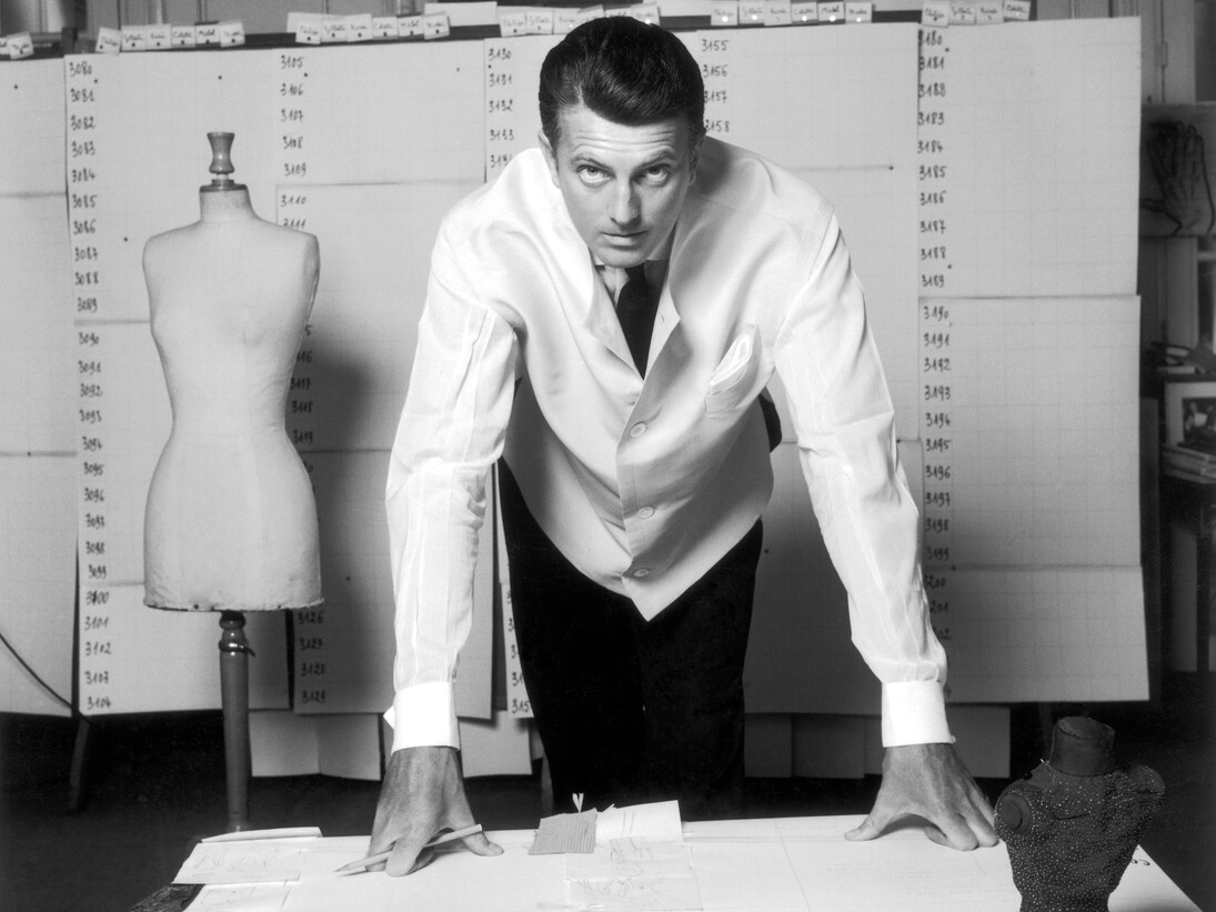 Hubert de Givenchy, 1960. © Robert Doisneau. Queda prohibida la reproduccion parcial de esta imagen, Partial reproduction is profibited