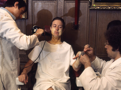 Suzanne Lacy, Inevitable Associations, 1976; performance, August 8, 1976, Biltmore Hotel, Los Angeles; © Suzanne Lacy; photo: Raúl Vega
