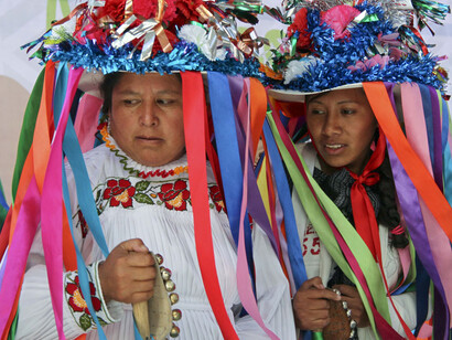 Dos mujeres del pueblo ñha ñhuyr