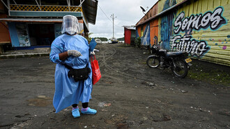 Personal médico que ha estado en primera línea todavía no sabe cuándo recibirá la vacuna, mucho menos en las comunidades rurales