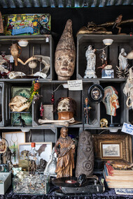 Manderlier, Foire de Chatou Antiquities Brocante, Marseille. Crédit Sébastien Siraudeau