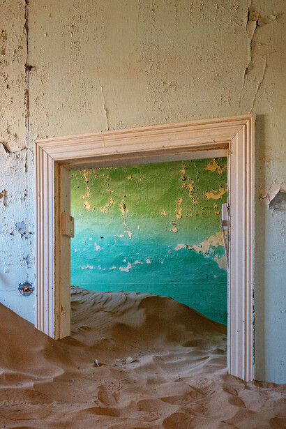 Giovannni Ghirardi, Stanza verde, Kolmanskop, 2024