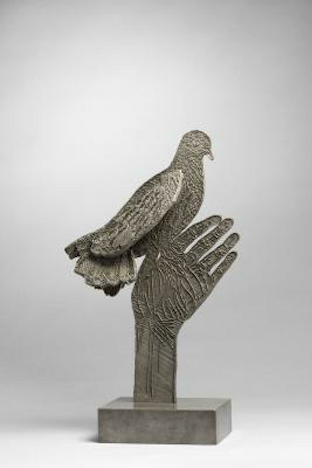 Kiki Smith, Exhibition view. Courtesy of Galerie Lelong