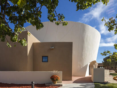 Capela da Luz. Em Santa Fé, Novo México, USA. 2007/2015 © Archaeo Architects 