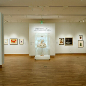 Dress rehearsal. The art of theatrical design, exhibition view. Courtesy of De Young Museum