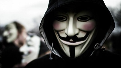 Activista de Anonymous enmascarado