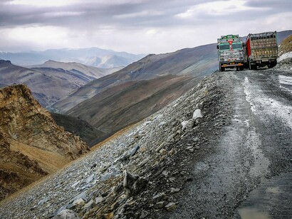 Con un evidente senso dell’umorismo la chiamano “Leh-Manali Highway”, autostrada