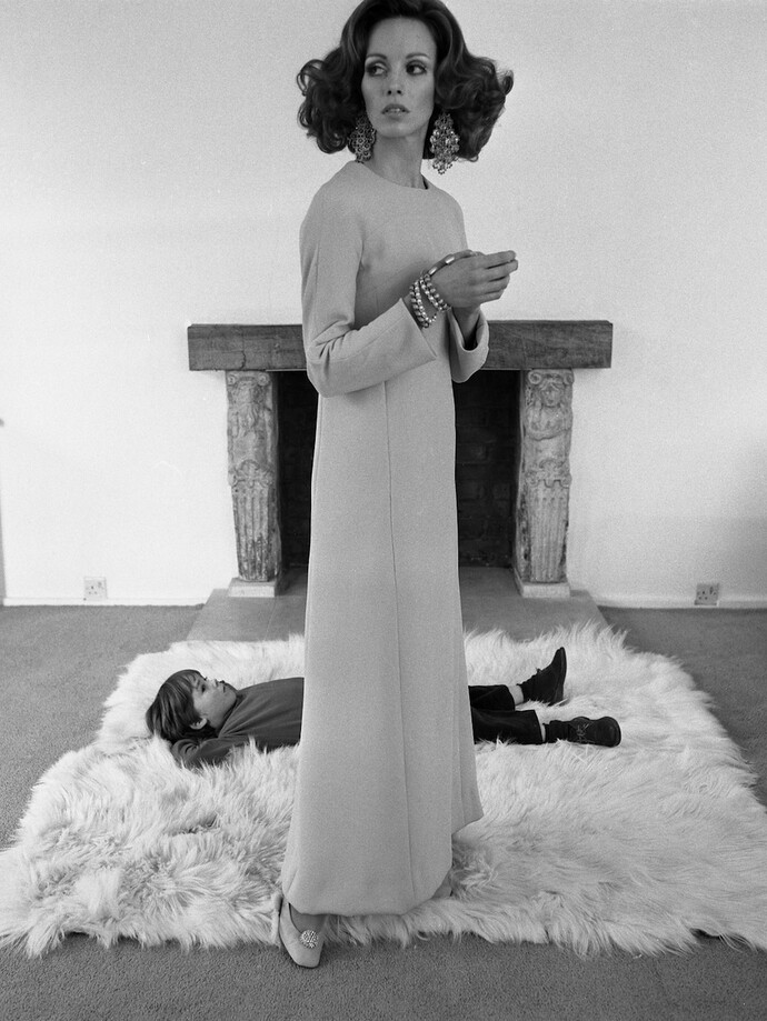 Fashion Pure and Simple, British Vogue, February 1968  © Norman Parkinson Ltd