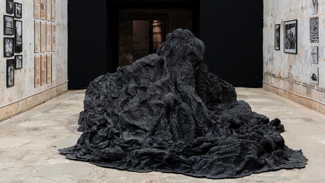 Various artists, Darkness visible: the long shadow of dictatorship, exhibition view. Courtesy of Museo de Arte Moderno de Buenos Aires