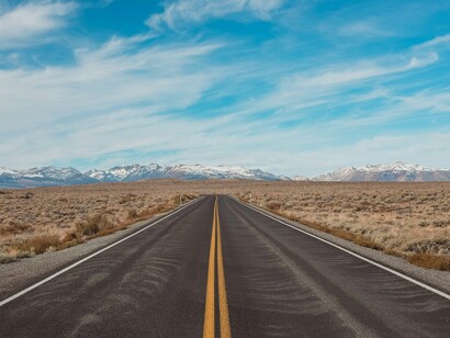 Nonostante il cuore la chiami a gran voce, lei rimane distante, irraggiungibile come una stella lontana