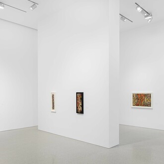 Alfonso Ossorio and Nandor Fodor, The search for the beloved, exhibition view. Courtesy of Michael Rosenfeld Gallery 