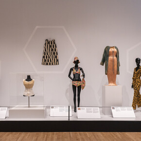 Greatest fits (vol. 1). The art of archiving fashion, exhibition view. Courtesy of Phoenix Art Museum