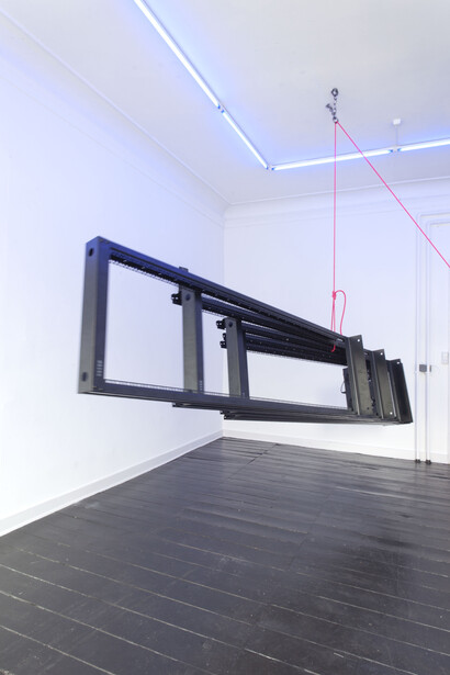 Jacob Jessen | FPS, 2020. Server racks, clombing rope, fragments from gravestones