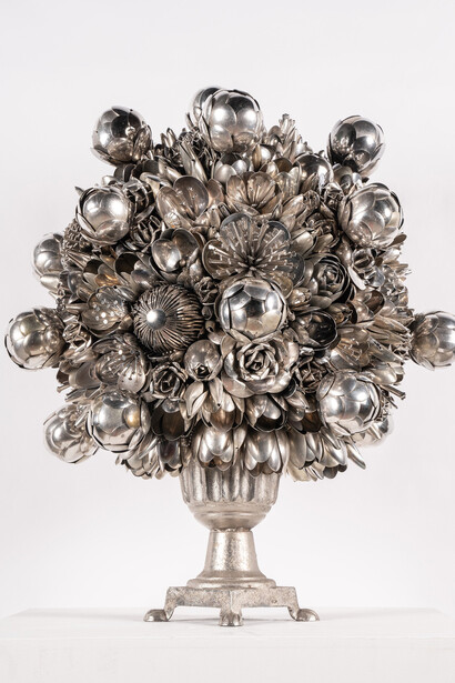 Ann Carrington, Delft snowball, 2021. Courtesy of Kunsthal Rotterdam