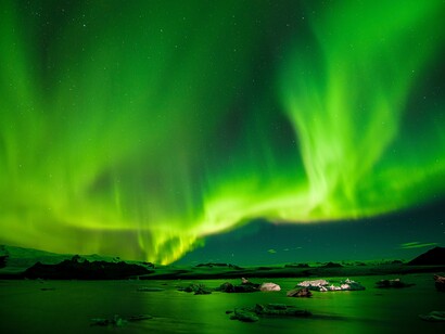 A solar flare can showcase Northern Lights over Hawaii and knock out all satellites