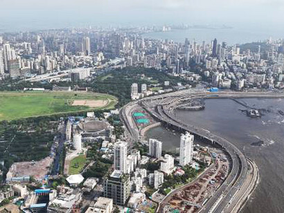 Stretching 29.2 kilometers along Mumbai's western coastline, the Coastal Road is an 8-lane, grade-separated expressway that links Marine Lines in the south to Kandivali in the north, India