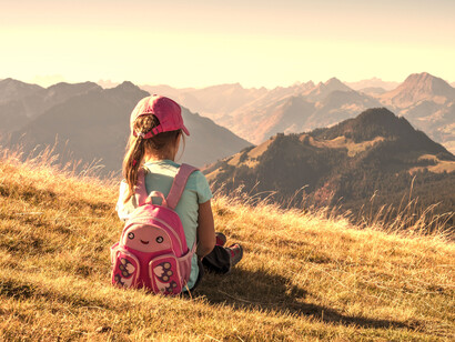 A tu madre Alba siempre le dijo que eres el miembro más alegre de la familia