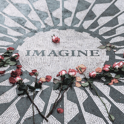 "Imagine" è sicuramente una delle canzoni più belle che siano mai state composte