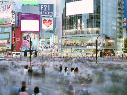 Martin Roemers, Shibuya Crossing, Shibuya-ku, Tokyo, Japan, 2013. Courtesy of Anastasia Photo
