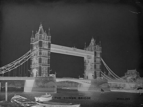 Christina Broom, Tower Bridge, c.1910 (glass negative), courtesy Museum of London