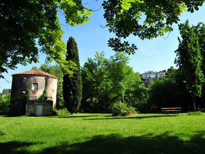 Parc de Blossac. Place de la Petite Villette