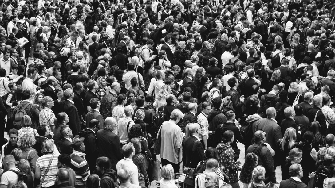 La surpopulation grandit silencieusement entraînant inégalités, migrations forcées, défis environnementaux