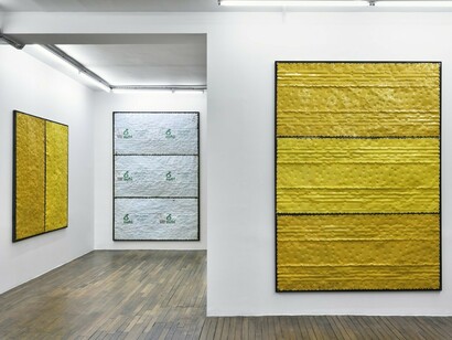 Extrait (tôle,choc) Contre-Attaque, Exhibition view. Courtesy of Galerie Thomas Bernard