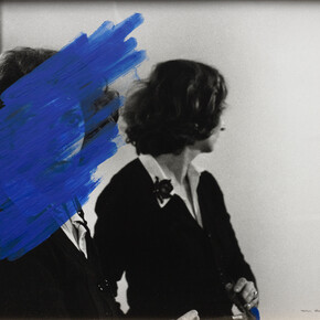 Helena Almeida, Pintura habitada [Peinture habitée], 1976, Photographie noir et blanc, acrylique, 40 × 30 cm
Coll. Fernando d’Almeida
