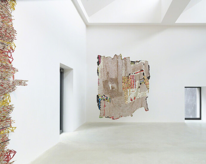 El Anatsui. Courtesy of Axel Vervoordt Gallery