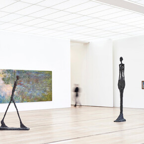 Moonbird and Spider. Courtesy of Fondation Beyeler