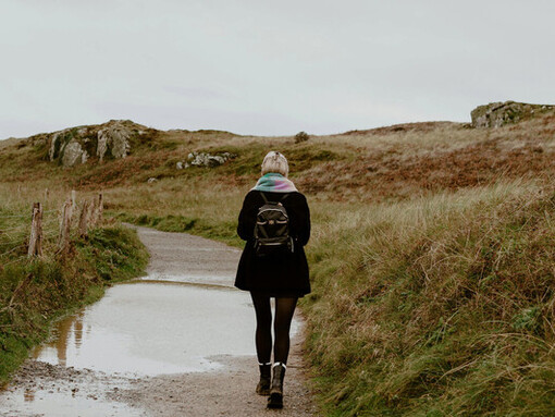 Vivir con calma no es un lujo, sino una forma de libertad frente a la urgencia que impone la modernidad