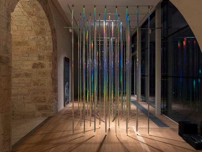 Giuliana Storino, Cicàdidi, 2021, site specific installation, immersive audio system, hologram,environmental dimensions. Museo Archeologico di Santa Scolastica, Bari ph © Rocco Debenedictis