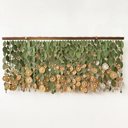 Anastasia Tumanova, Speckled daisy, 2024. Courtesy of Eleanor Harwood Gallery