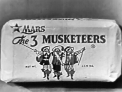 Il consumo continuo di beni materiali è generalmente favorito dalla moda o dalla pubblicità