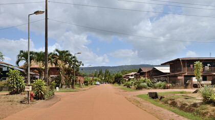 La Guyane française abrite 301 000 habitants sur un territoire recouvert à 97% par la forêt amazonienne © By Cayambe - Own work, CC BY-SA 3.0