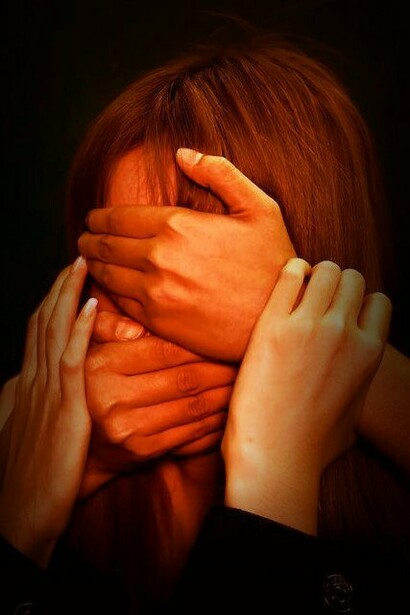 Il fatto è che la mente dell’essere umano assopito è talmente ottusa (etimologicamente “smussata, spuntata”) che reputo molto difficile riuscire a riportarla all’originaria acutezza