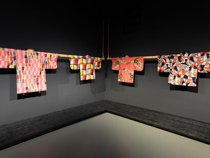 Powerful patterns, exhibition view. Courtesy of Museum für angewandte Kunst