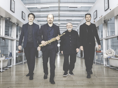 Morricone Stories è una traversata di versatilità e coscienza nelle 12 tracce scelte a compendio delle oltre 500 colonne sonore di cui il Maestro ha posto la firma