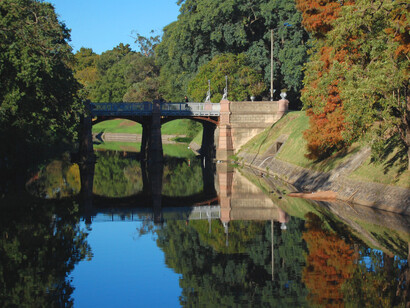 Puente en el parque de El Prado, Montevideo, Uruguay