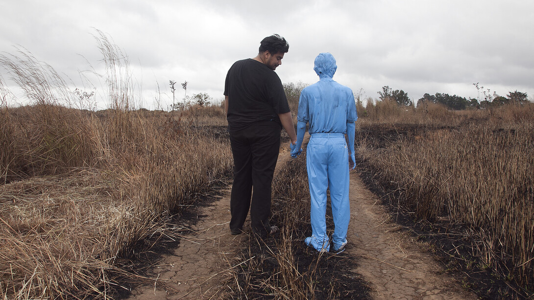 Naufus Ramírez-Figueroa, Fantasma Amigable / Friendly Ghost, 2012. Photograph
