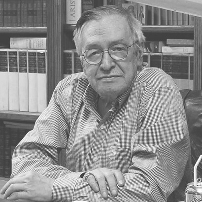 Olavo de Carvalho, astrologo, escritor, teórico de la conspiración y autoproclamado filósofo brasileño, gurú del expresidente de Brasil, Jair Bolsonaro