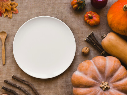 La inseguridad alimentaria implica que muchas personas no tienen acceso físico o económico a alimentos suficientes y nutritivos, como define la FAO
