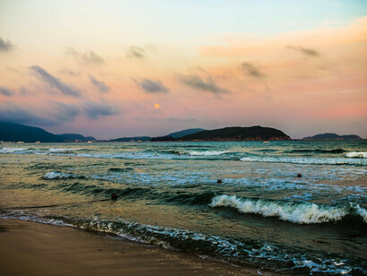 Moonrise © Andrew Ermakov