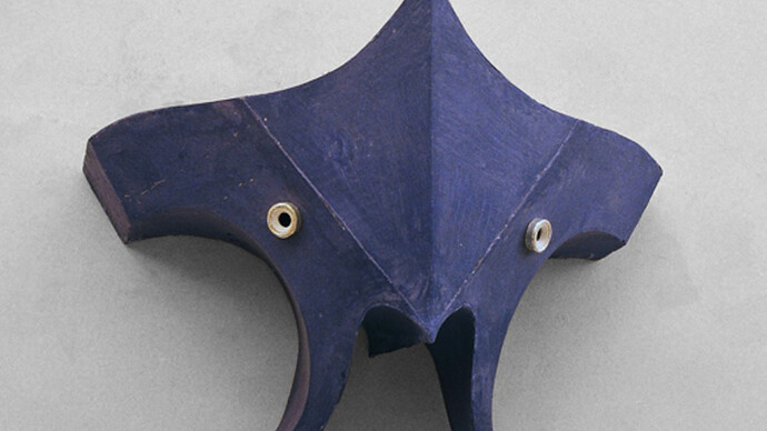 Rand Hardy, Blue thing, 2014, aquaresin and pigment, 45,72 x 55,88 x 25,4 cm