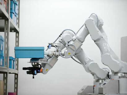 Mobile robotics in logistics