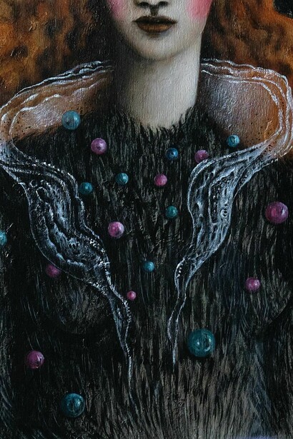 Octavia Monaco, Ritratto di Carlotta C. Il velo che le circonda il collo, con lievità, rappresenta il metafisico, l’impalpabile, (dettaglio)