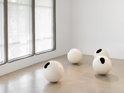 Lygia Pape, Sendo, exhibition view. Courtesy of Mendes Wood DM