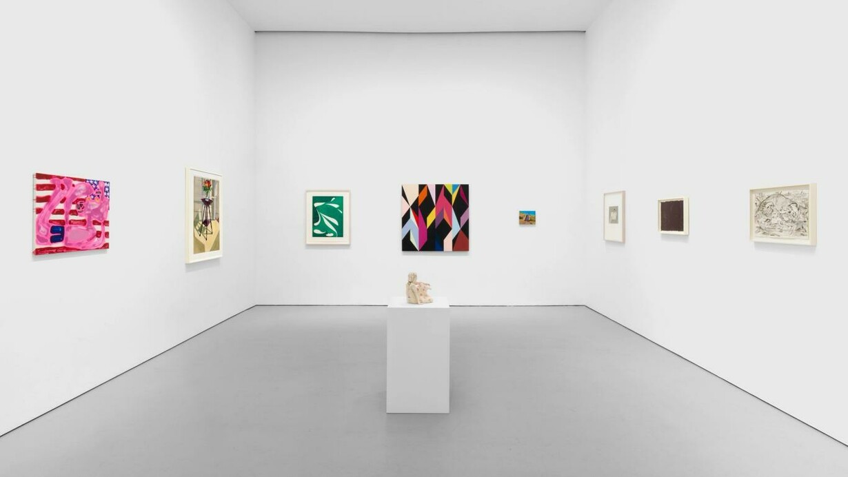 Various artists, In solidarity: a benefit for the American Immigration Council and Journey’s End Refugee Services, exhibition view. Courtesy of David Zwirner Gallery